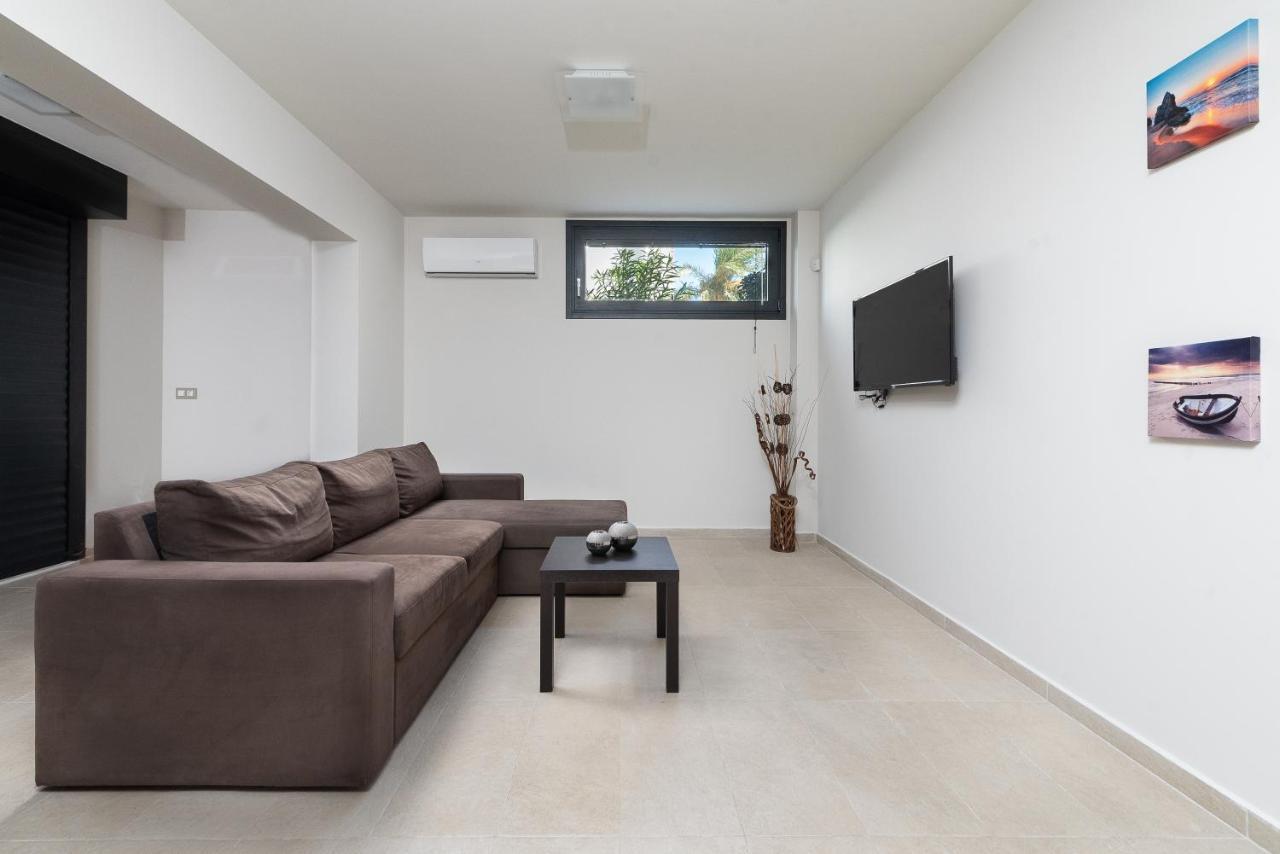 Villa Ixia Breeze 3 Exterior foto
